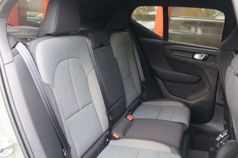 Vehicle Image 22