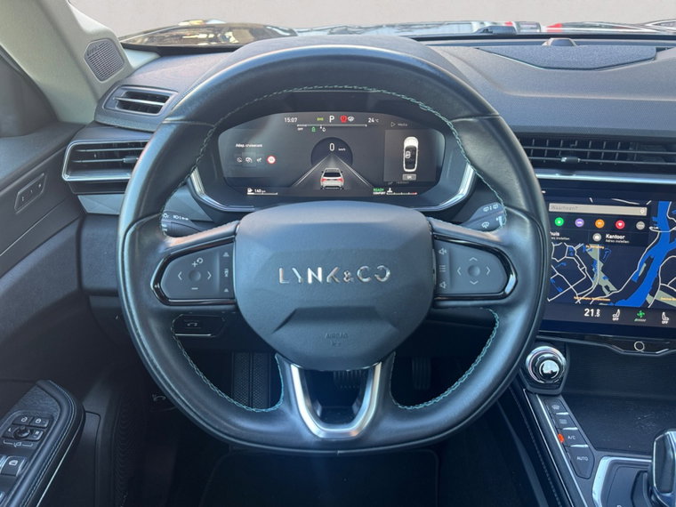Vehicle Image 12