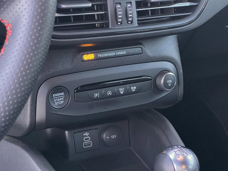 Vehicle Image 29