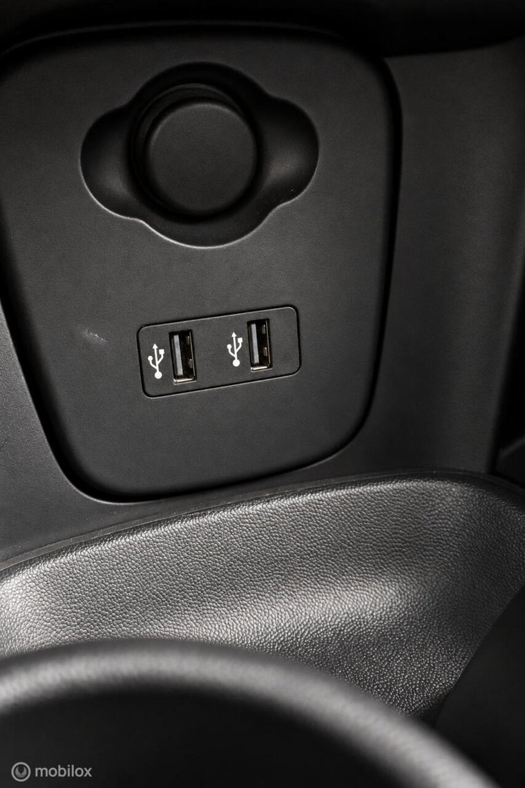Vehicle Image 29