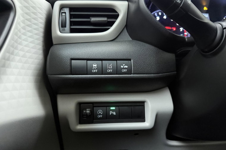 Vehicle Image 18