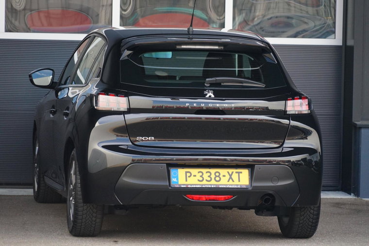 Vehicle Image 28