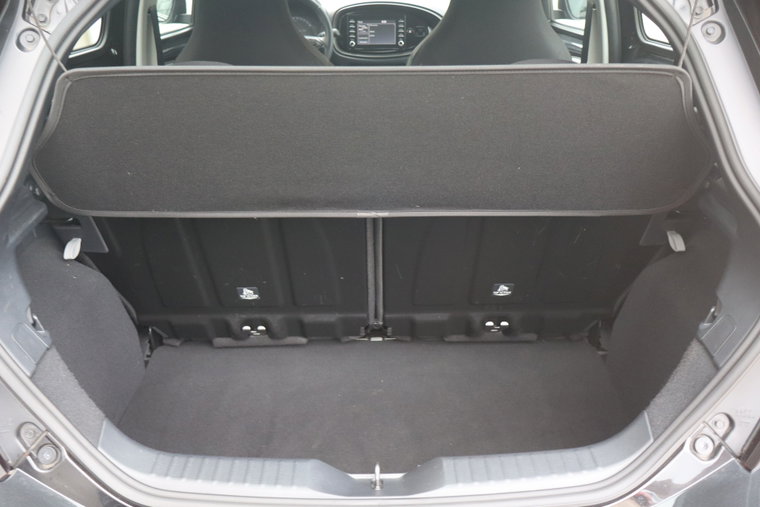 Vehicle Image 22