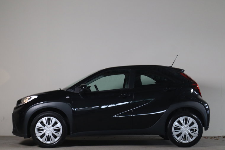 Vehicle Image 10