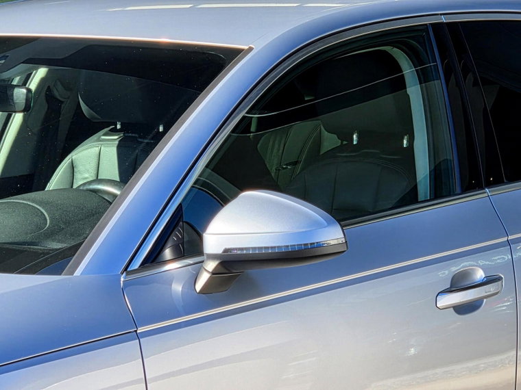 Vehicle Image 36