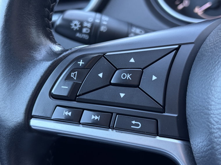 Vehicle Image 29