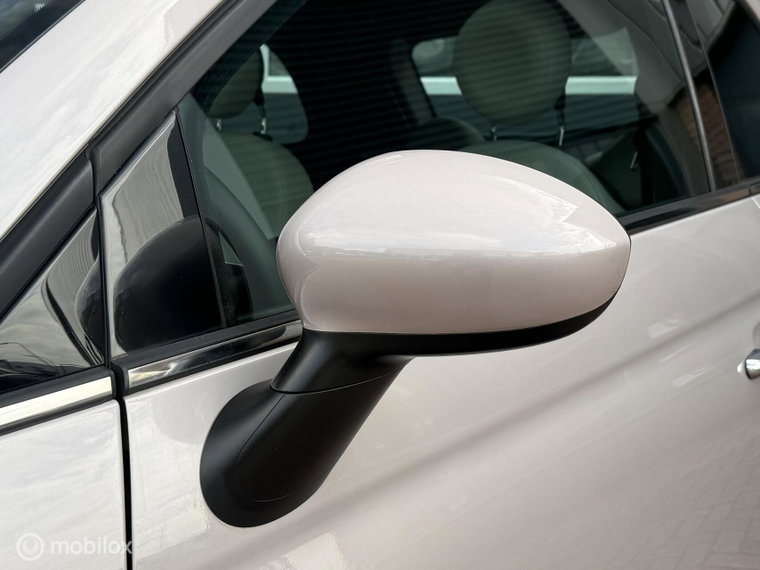 Vehicle Image 32
