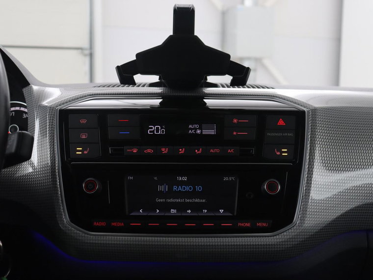 Vehicle Image 22