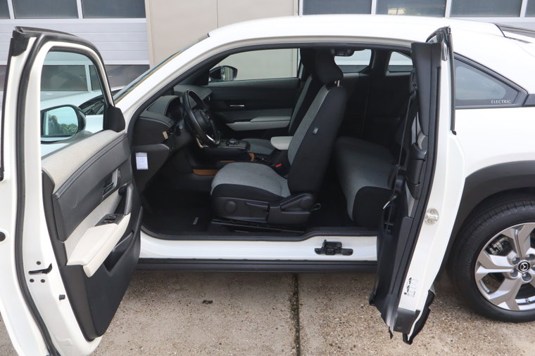 Vehicle Image 31