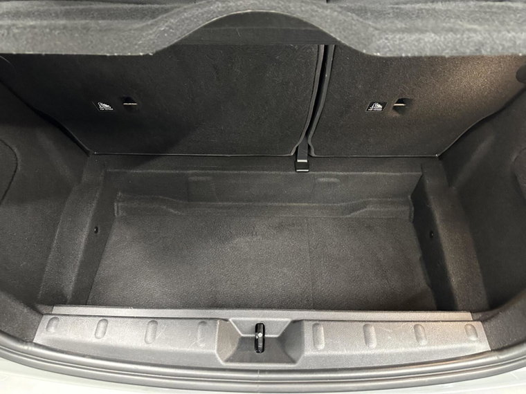Vehicle Image 38