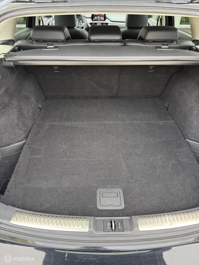 Vehicle Image 42