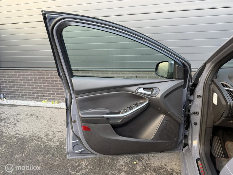 Vehicle Image 33
