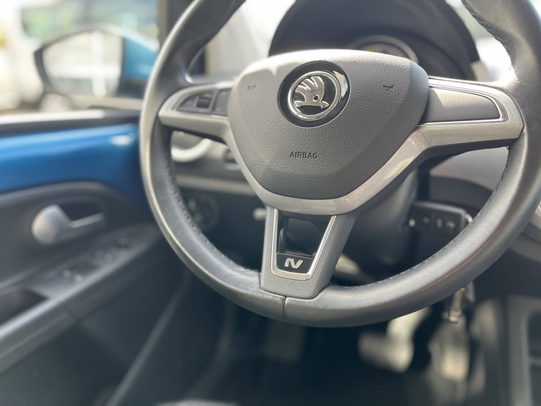 Vehicle Image 32