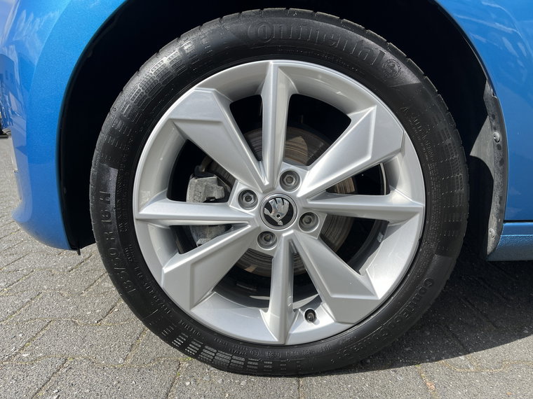 Vehicle Image 40