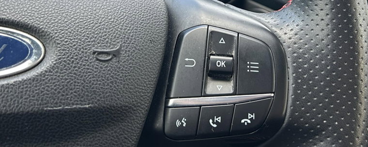 Vehicle Image 25