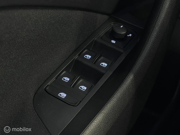 Vehicle Image 34