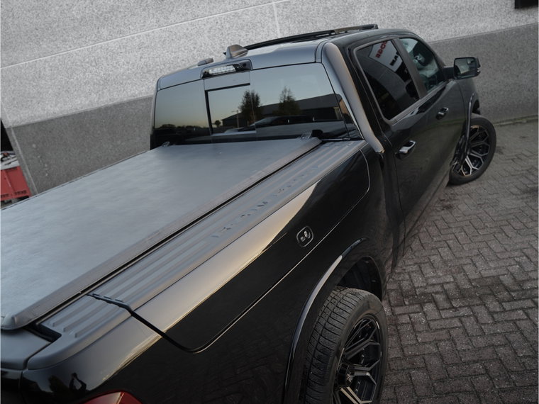 Vehicle Image 28