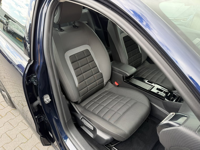 Vehicle Image 39