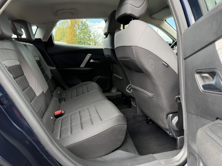 Vehicle Image 42