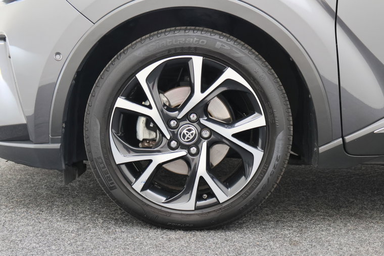 Vehicle Image 25