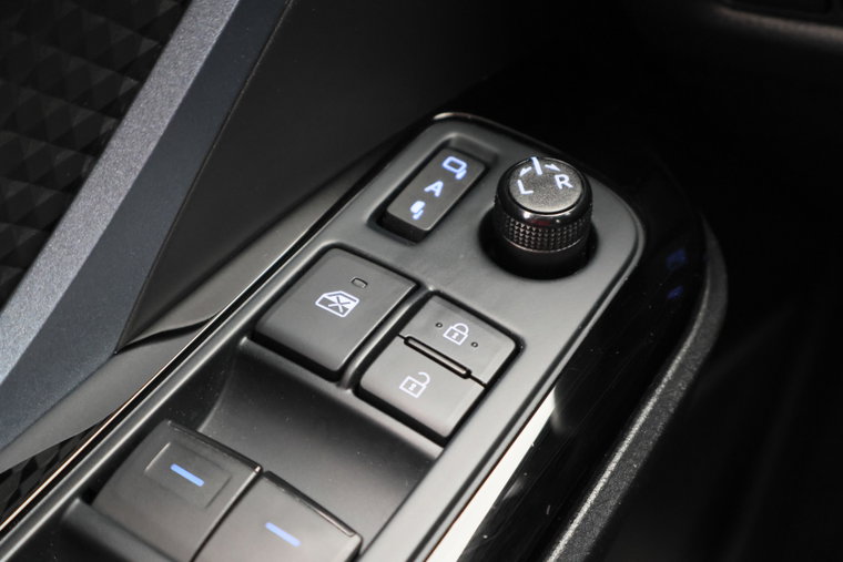 Vehicle Image 32