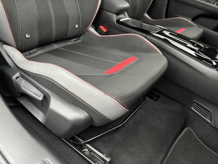 Vehicle Image 40