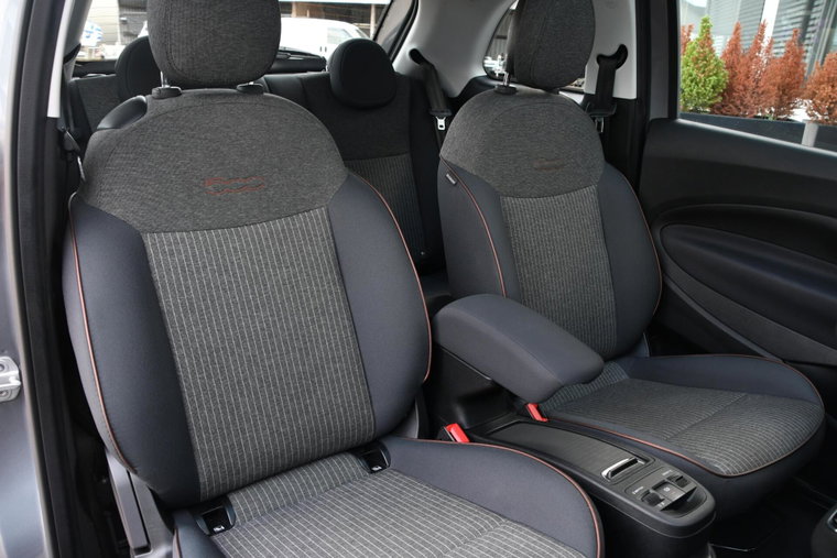 Vehicle Image 12