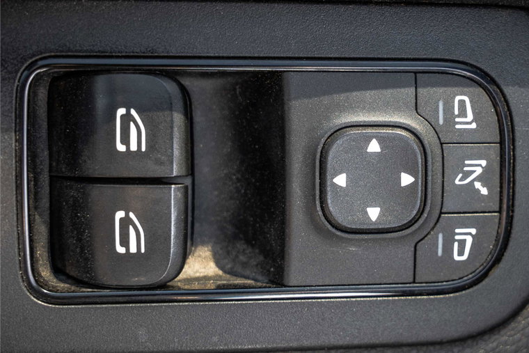 Vehicle Image 24