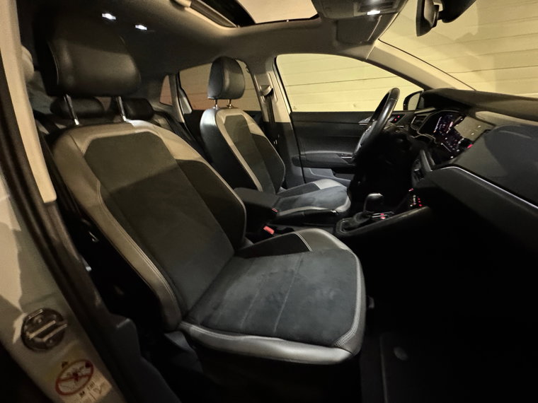 Vehicle Image 33
