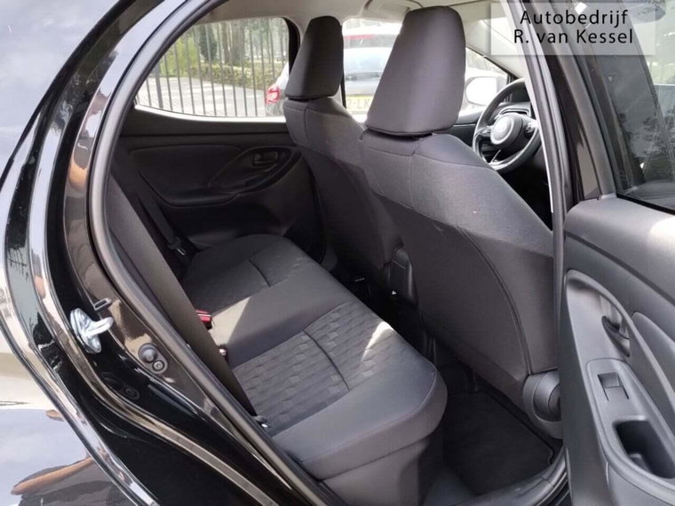 Vehicle Image 7