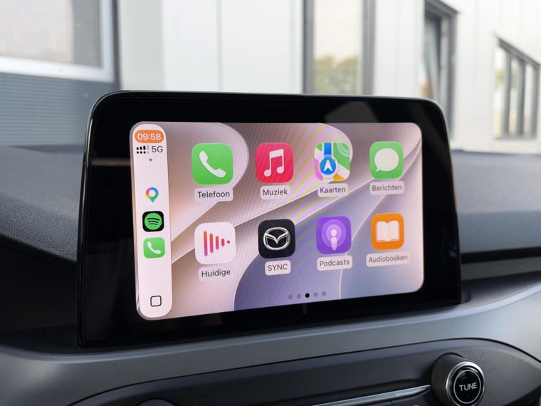 Vehicle Image 11