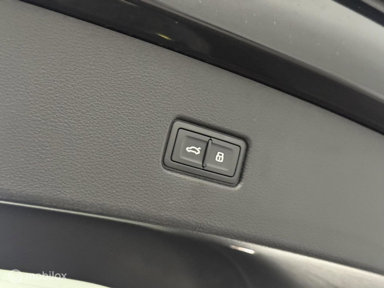 Vehicle Image 48