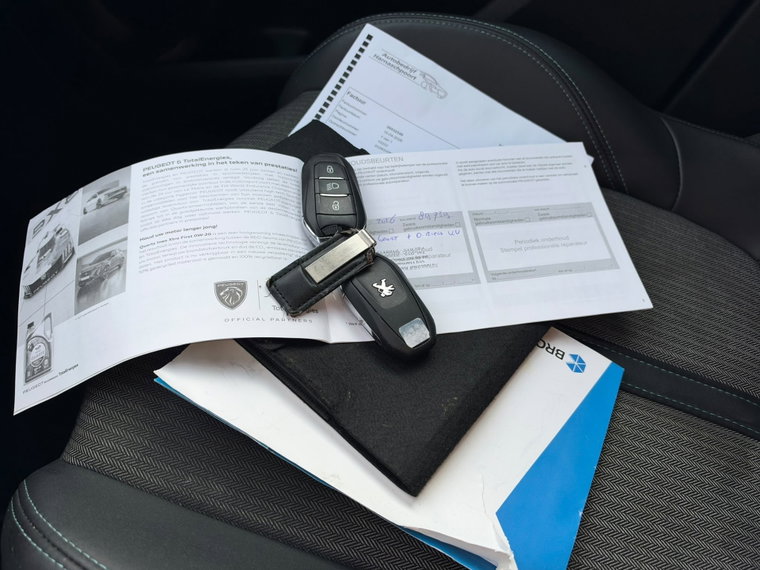 Vehicle Image 22