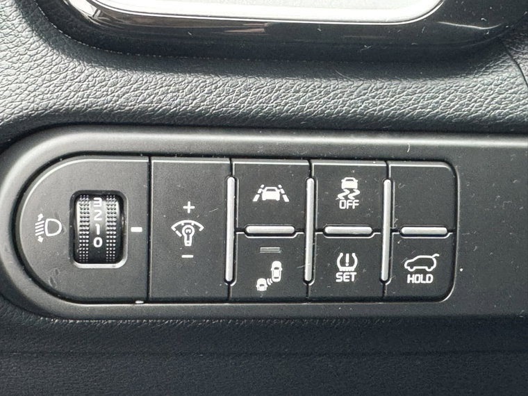 Vehicle Image 29