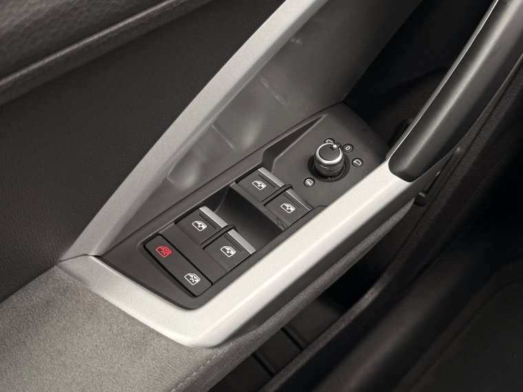 Vehicle Image 41