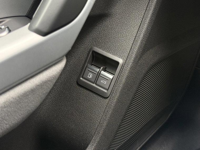 Vehicle Image 42