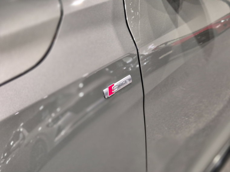 Vehicle Image 20