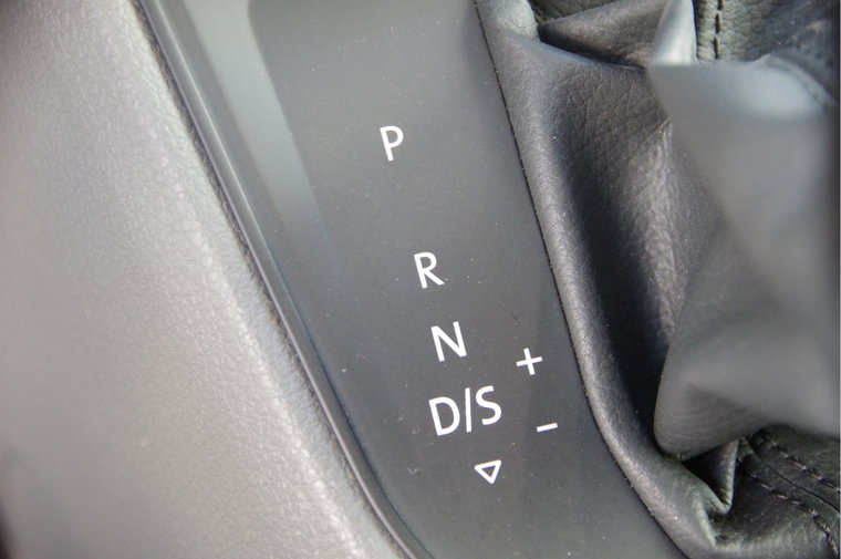 Vehicle Image 25