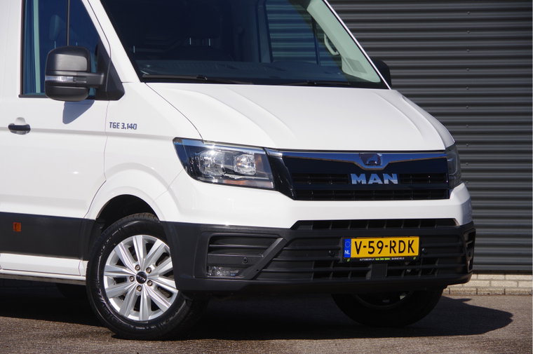 Vehicle Image 28