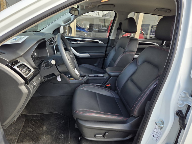 Vehicle Image 21