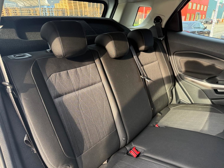 Vehicle Image 35