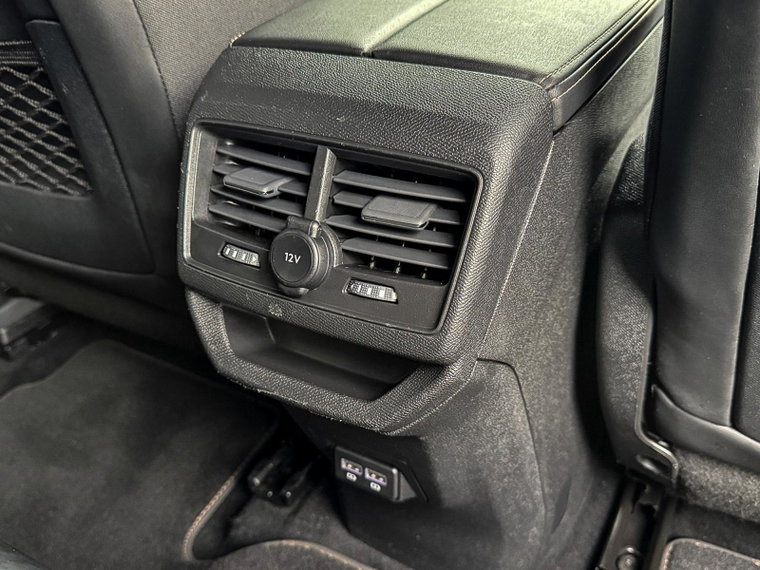 Vehicle Image 27