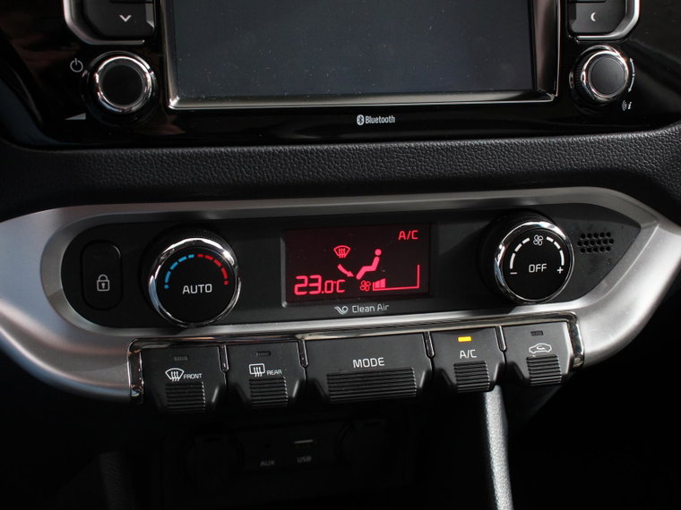 Vehicle Image 26