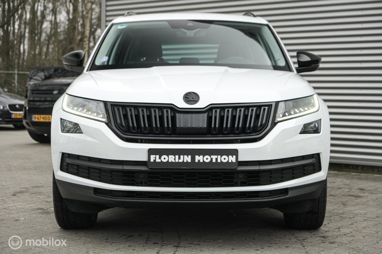 Vehicle Image 9