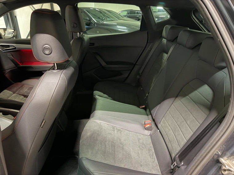 Vehicle Image 31