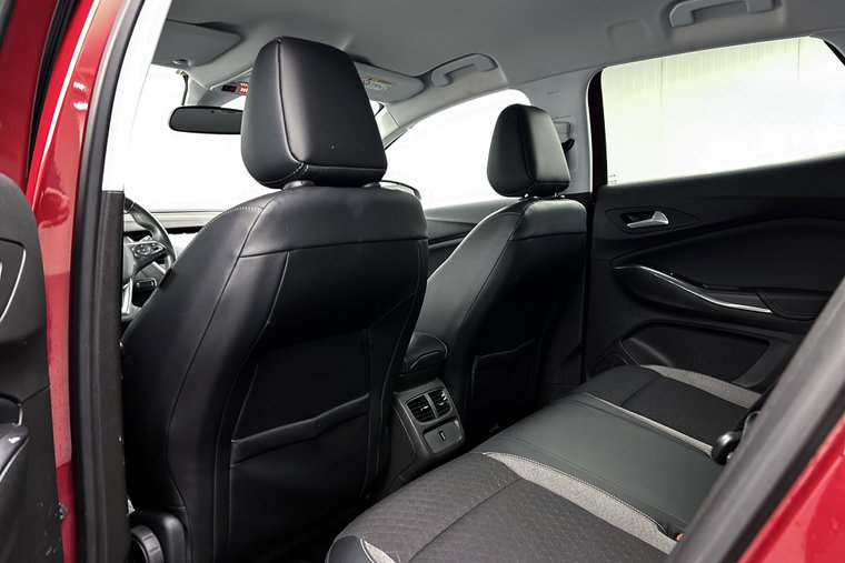 Vehicle Image 15
