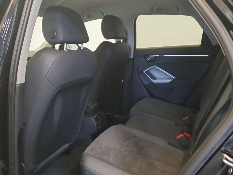 Vehicle Image 26