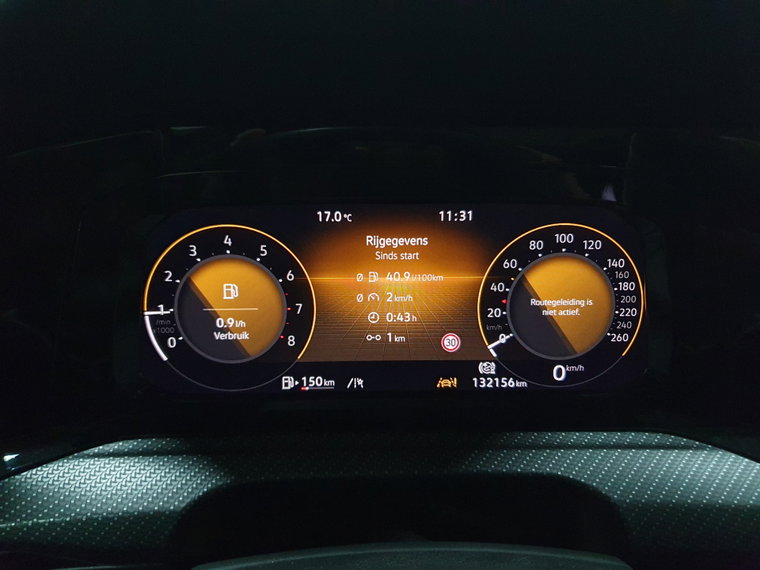Vehicle Image 32