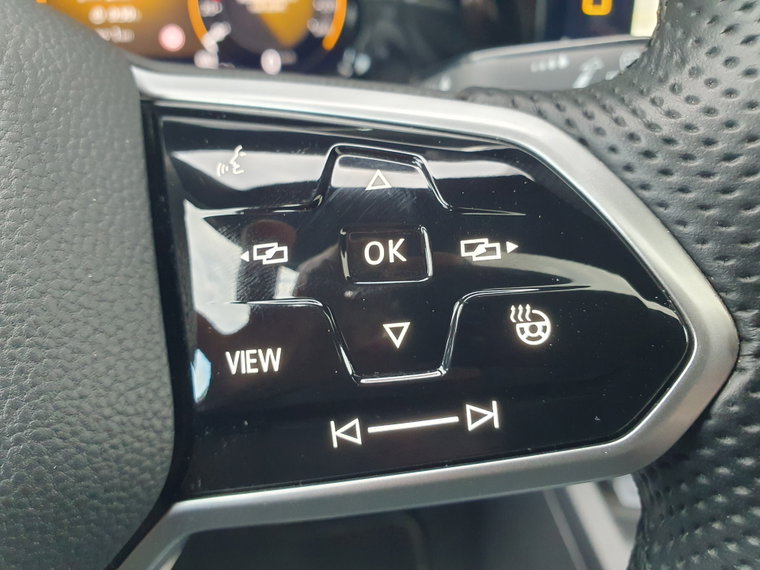 Vehicle Image 42