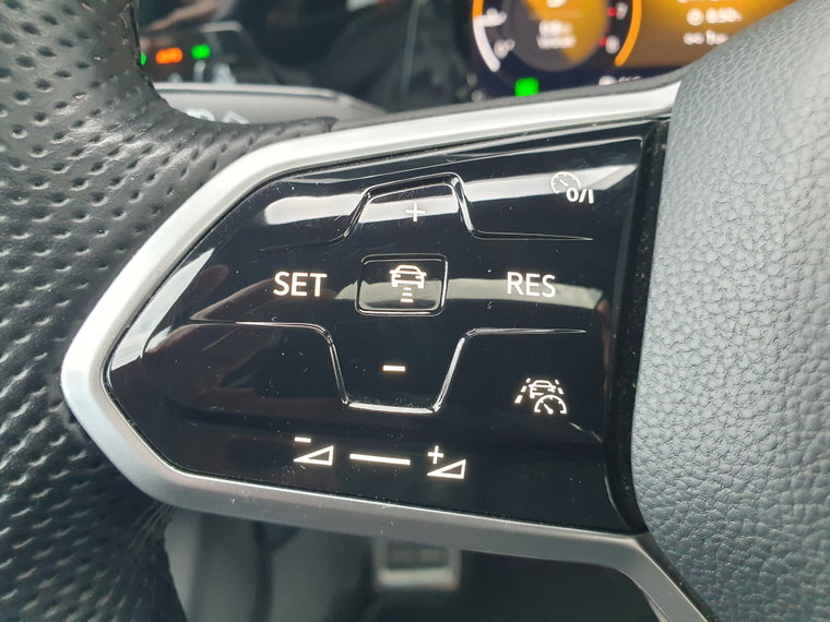 Vehicle Image 43